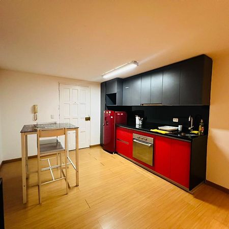 Apartamento Duplex A Media Cuadra De La Embajada Eeuu Lima Exterior foto